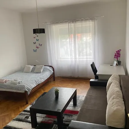 Thalia Apartment