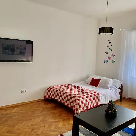 Thalia Apartment